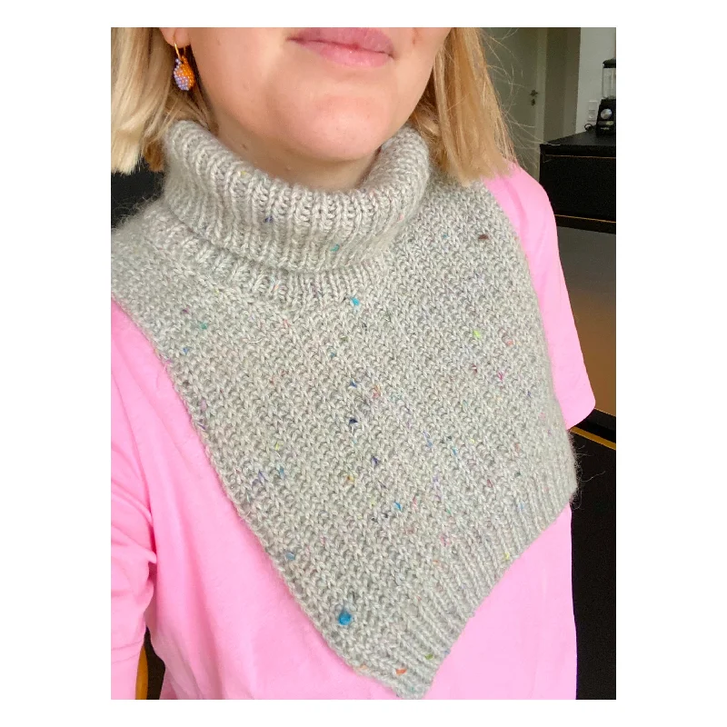 Wonderland Neck Warmer